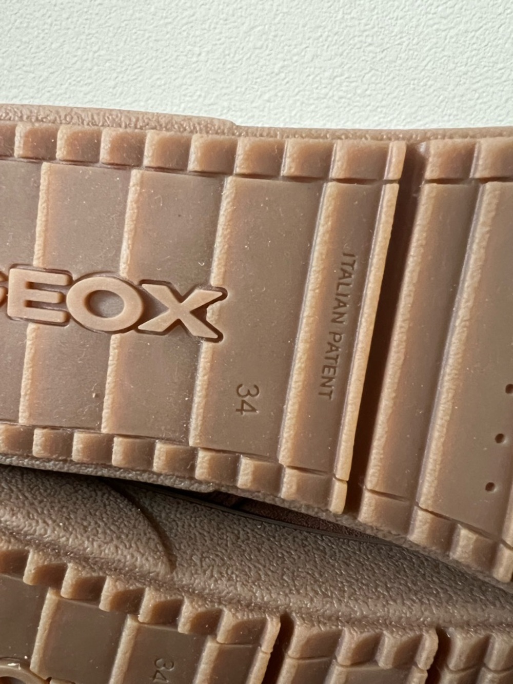 Geox Tan Suede Waterproof Shearling-Trim Ankle Boots girls size 3 - Picture 10 of 13